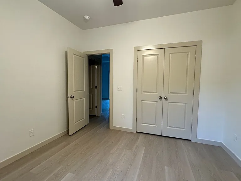 1202 W Iowa Ave — Photo 7