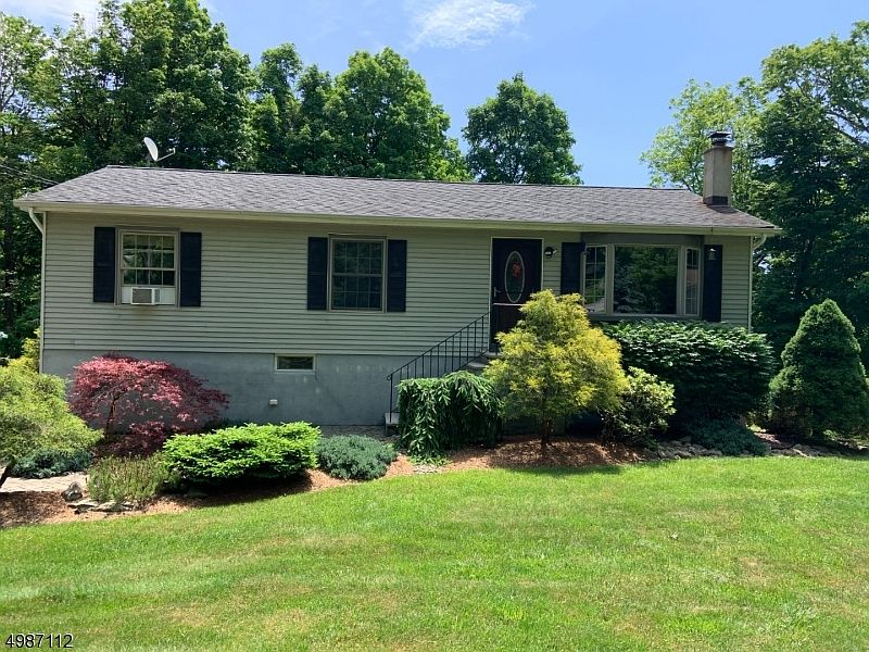 1st image of 562 Grandview Dr