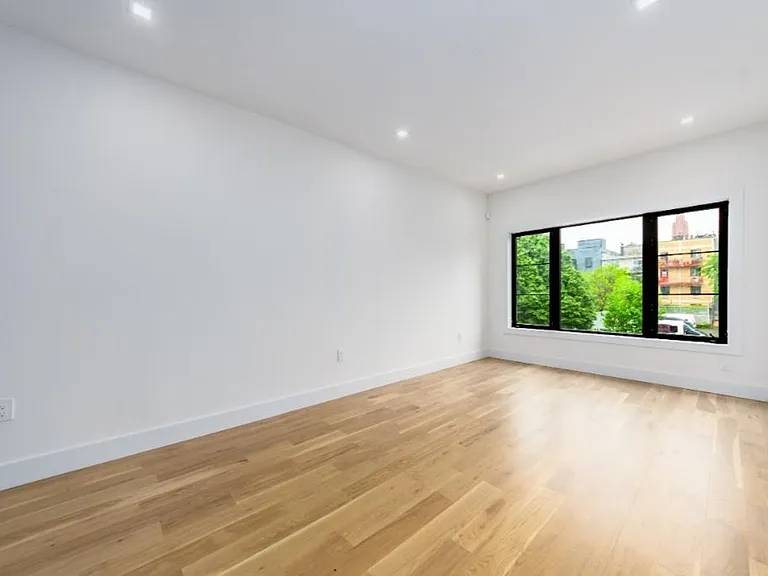 110 McKibbin St #2 — Photo 11