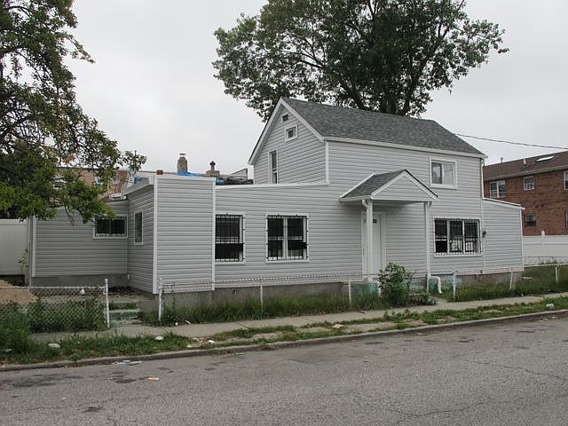 1st image of 8827 Stillwells Pl