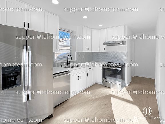 3rd image of 9237 36th Ave S