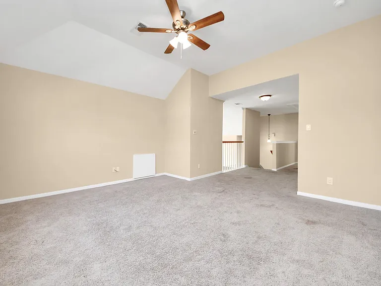 323 N Esplanade Ln — Photo 27