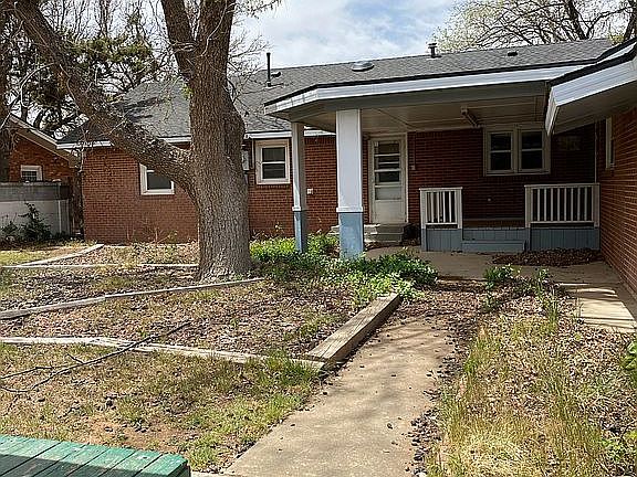 2nd image of 1404 N Avenue F