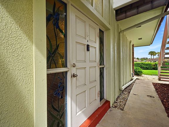 5th image of 324 Orange Tree Drive #4