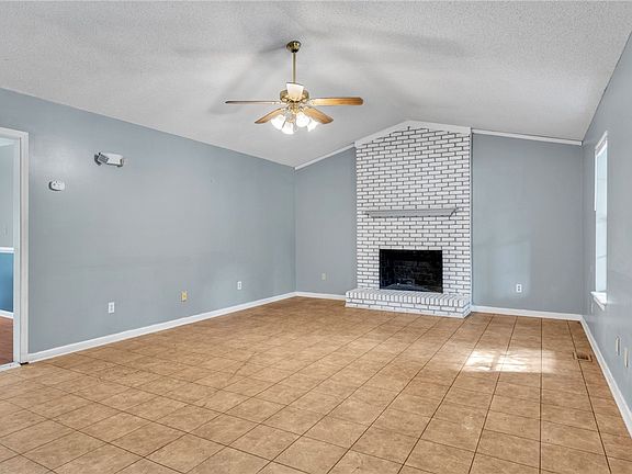 2nd image of 109 Georges Knl