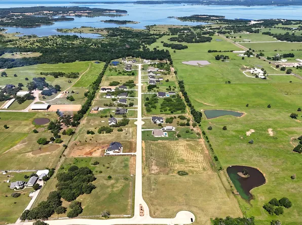 800 Vest Ln, Pilot Pt, TX 76258