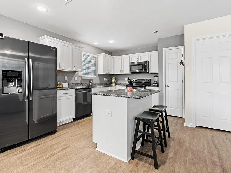 9937 Amosite Dr — Photo 25