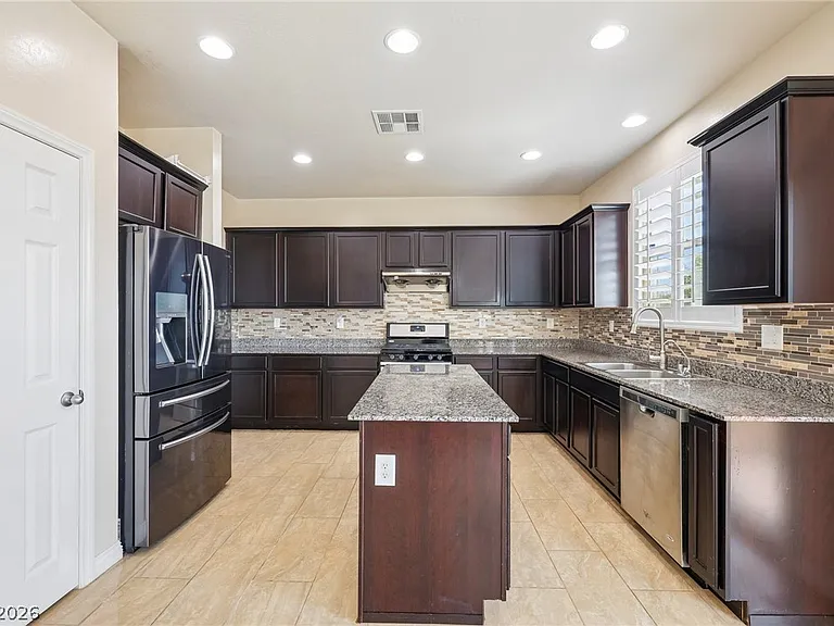 84 Marco Island St — Photo 10