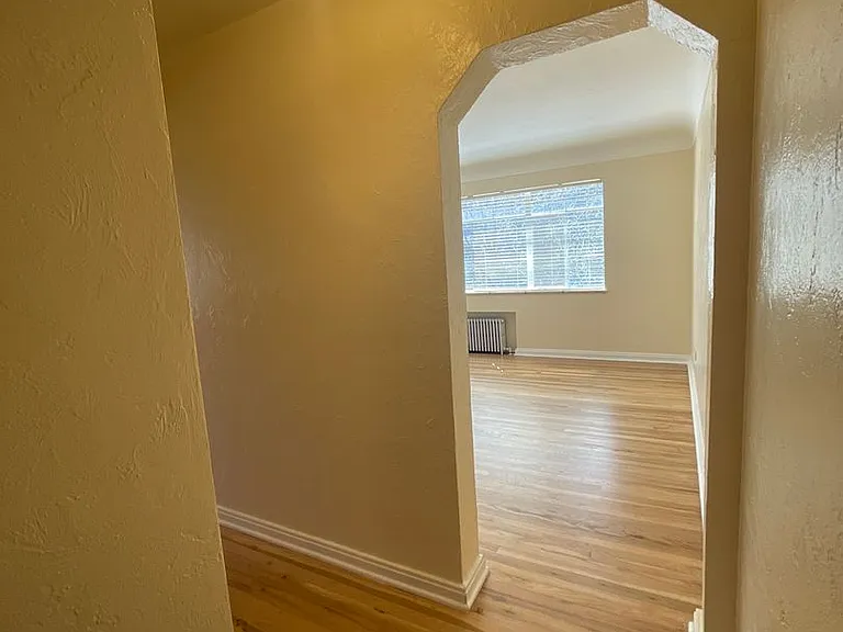 Goldsborough Apartments — Photo 31