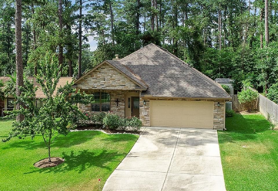 1st image of 13938 Dolphin Dr