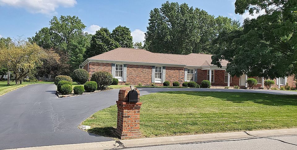 1st image of 372 Pebble Acres Dr