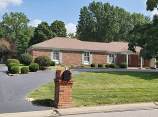 372 Pebble Acres Dr, Saint Louis, MO 63141