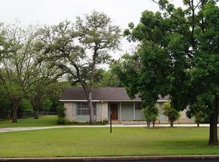 107 Ridgewood Dr, Fredericksburg, TX 78624