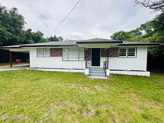 4th image of 3022 Bloomfield Dr