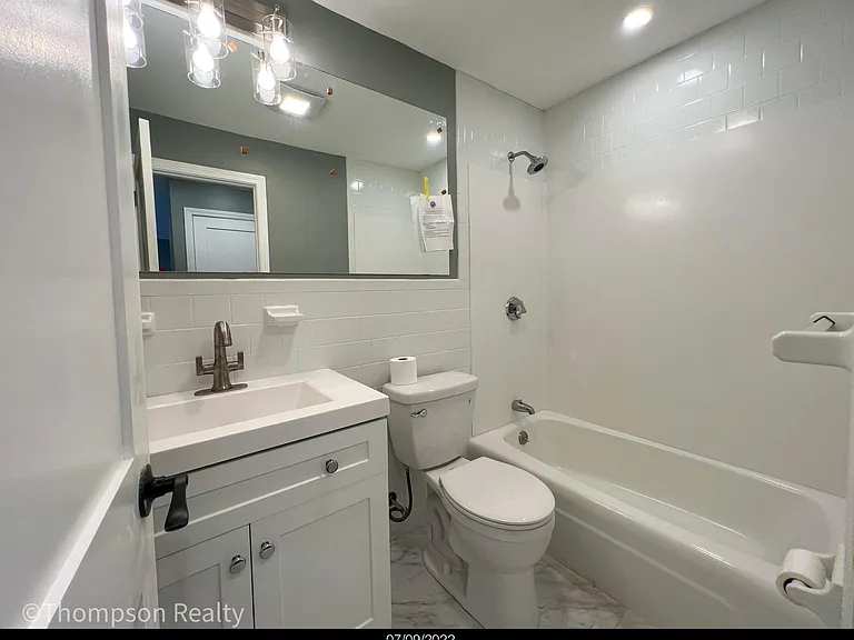 426 Pleasant St #20 — Photo 9
