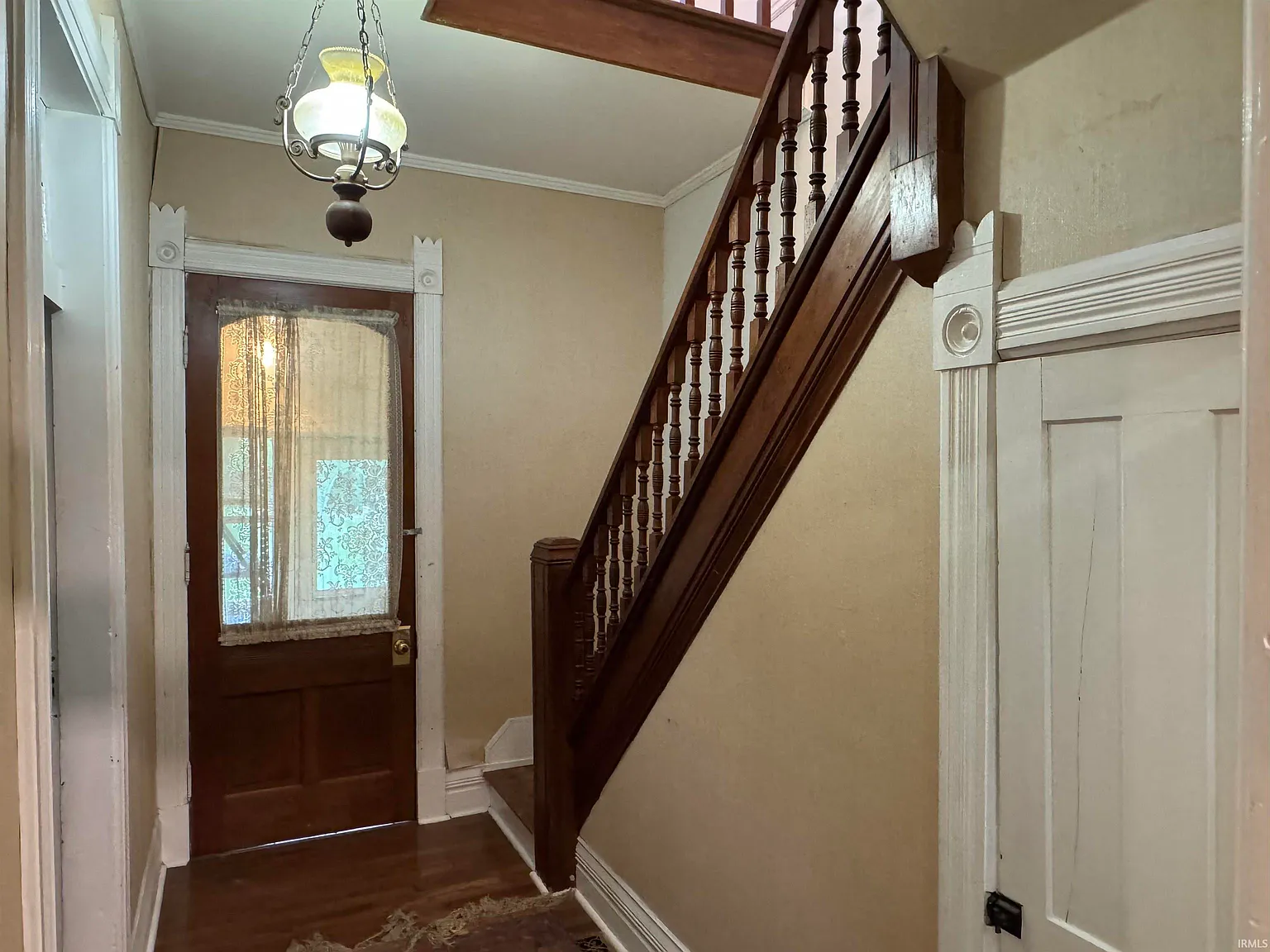 5 bed, 2.0 bath, 2240 sqft, $2,800 — Photo 3