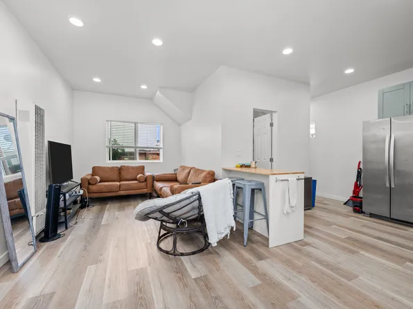 6235 Hobart St, San Diego, CA 92115