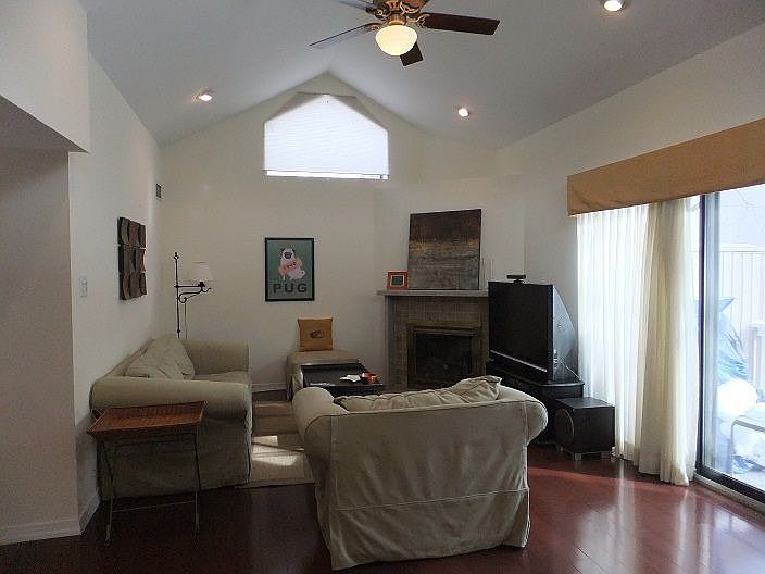 Cathedral Ceiling w/fan+windows!