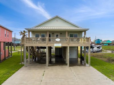 811 Westview, Crystal Beach, TX, 77650