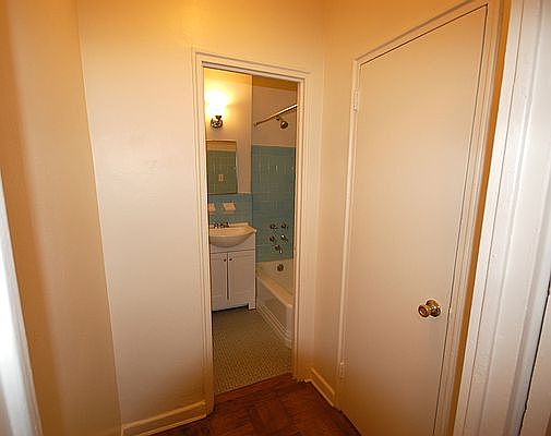 4th image of 2675 Henry Hudson Pkwy W #2K
