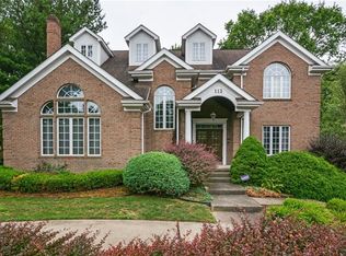 113 Brookside Ln, Coraopolis, PA 15108