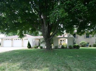 585 Lasher Dr, Seymour, IN