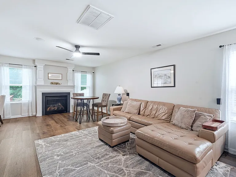 1002 Mearn Rd — Photo 5