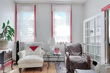 45 Central Park North