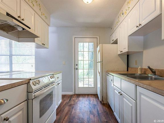 5th image of 2838 NW 39th Pl