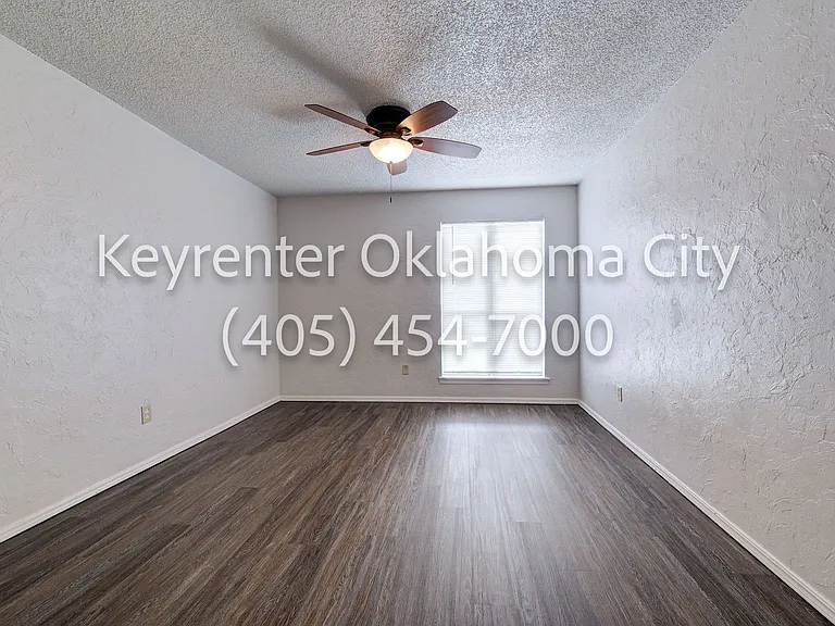 6550 N Meridian Ave Townhouse — Photo 25