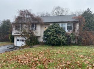 753 Evergreen Ave, Hamden, CT 06518