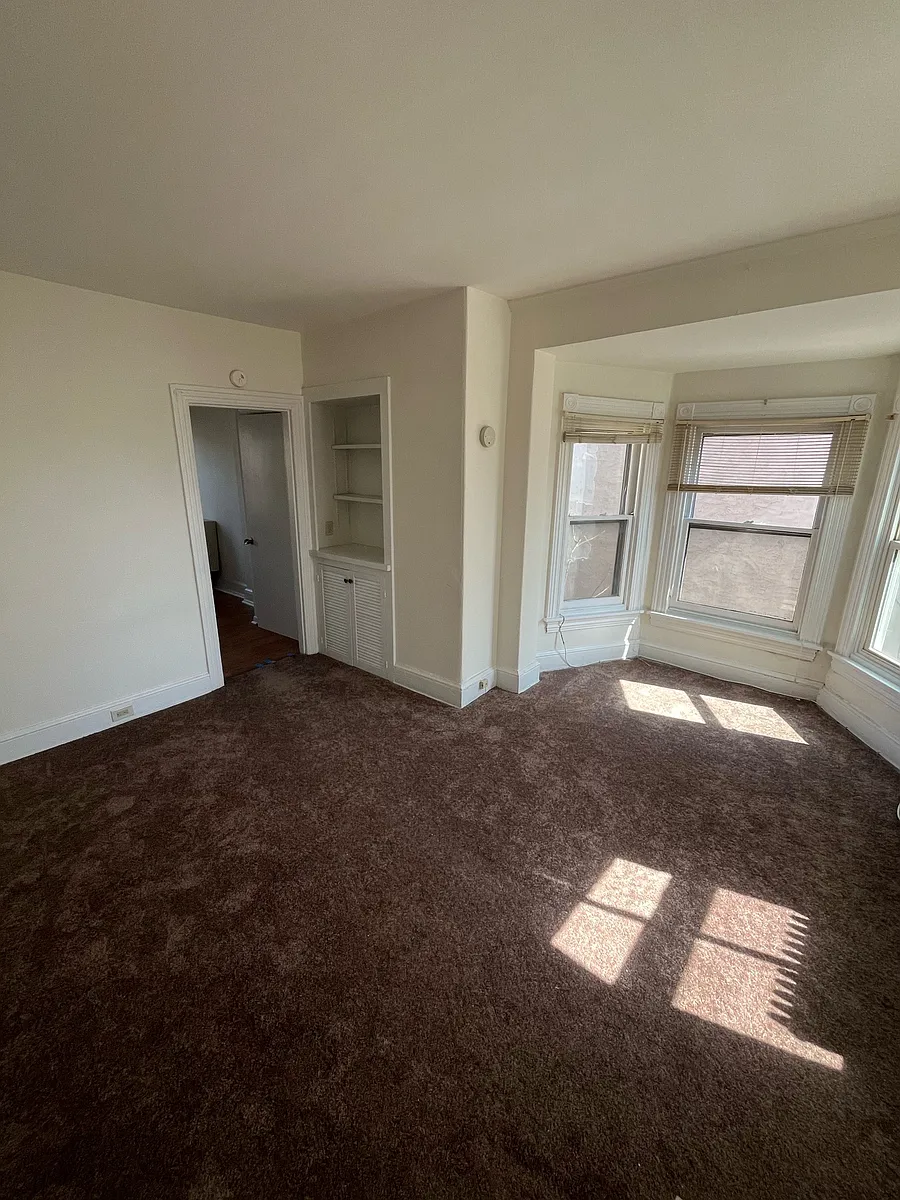 Building Photo - 48 Chestnut St #2