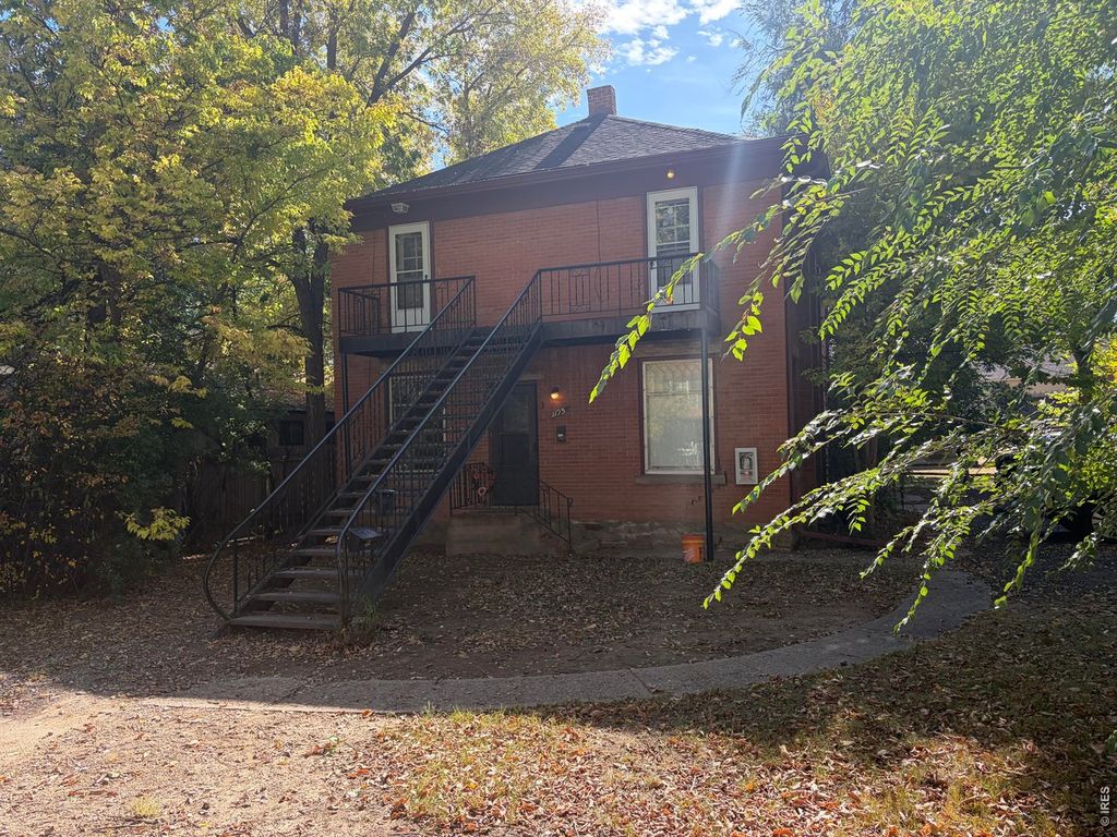 1123 Laporte Ave