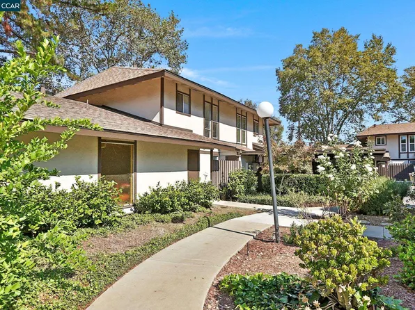 5430 Roundtree Ct APT B, Concord, CA 94521