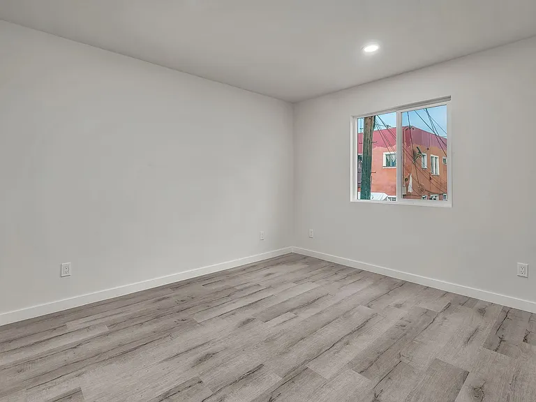 5846 Denver Ave — Photo 21