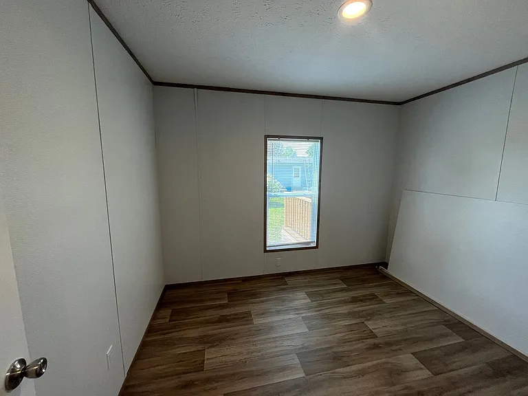 515 Tom Mann Rd — Photo 59