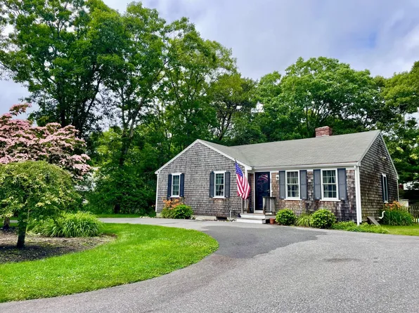 20 Outpost Lane, Centerville, MA 02632