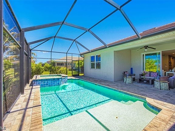 2nd image of 15280 Floresta Ln