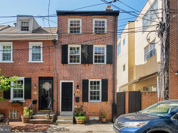 142 Carpenter St, Philadelphia, PA 19147