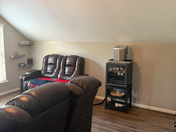 5th image of 669 Ravensworth Dr