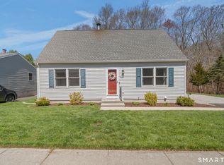60 Deerfield Ridge Drive, Groton, CT 06355