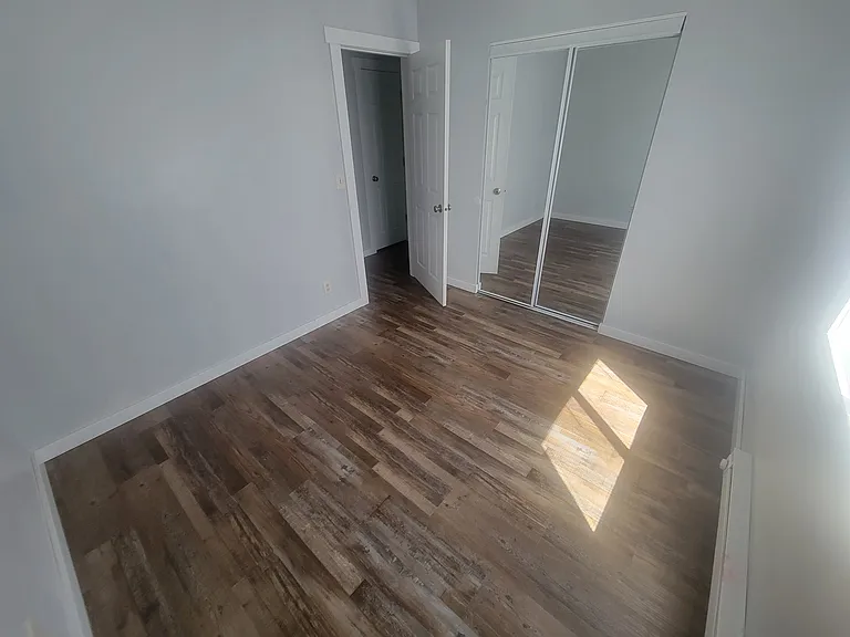 425 10th St N #1 — Photo 9