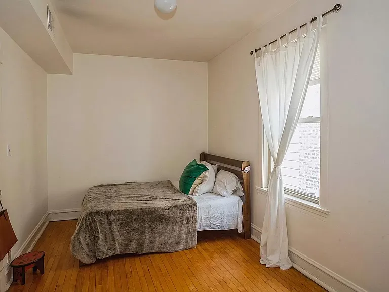 2319 W School St #3 — Photo 5