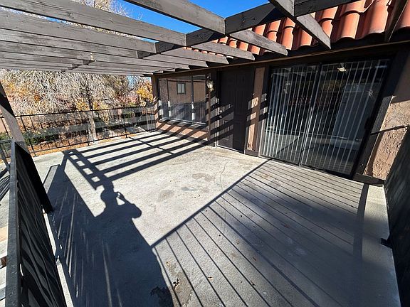 4th image of 220 Brookside Ln Unit D