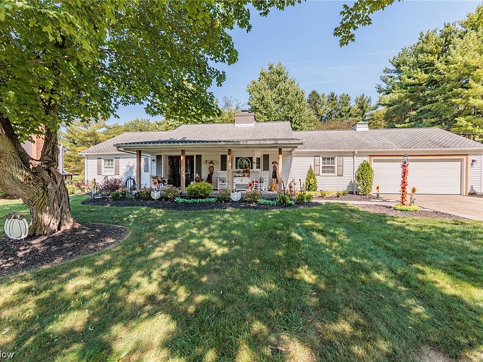 1st image of 3373 Country Club Dr