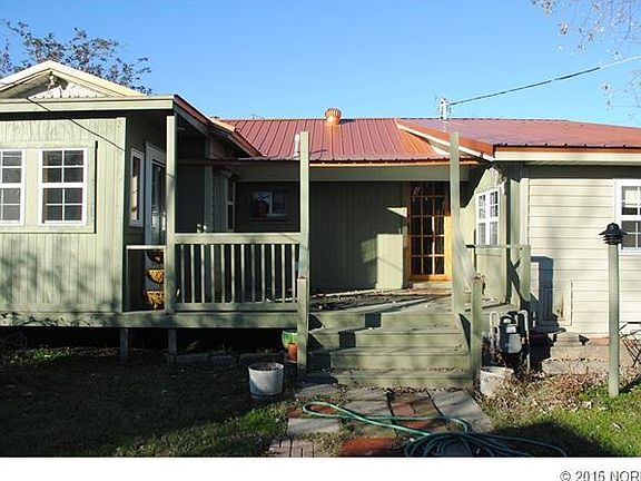 3rd image of 310 E Court Ave