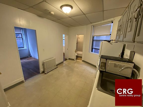 4th image of 9 Myrtle St APT 4