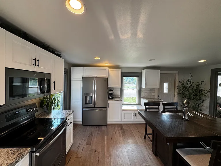 6780 Henry Rd — Photo 7