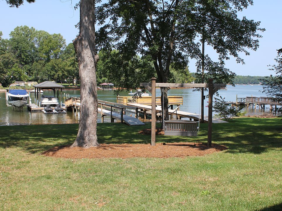 1st image of 7951 Water Oaks Dr