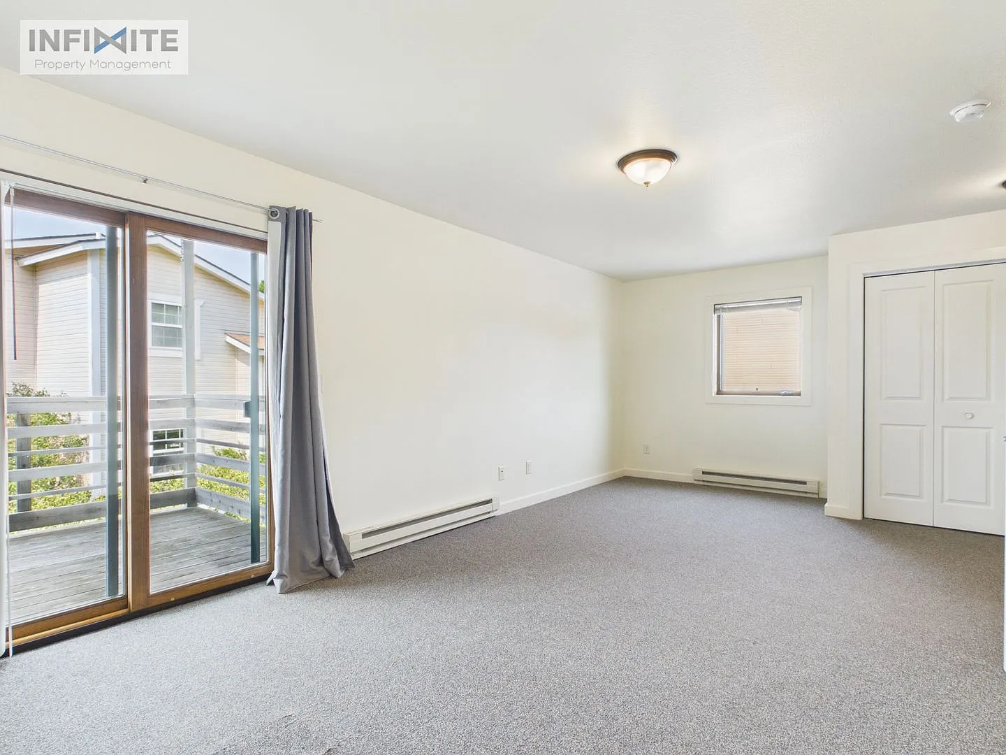Spacious 5-Bedroom, 3-Story Apartment Near Downtown Bozeman — Photo 1